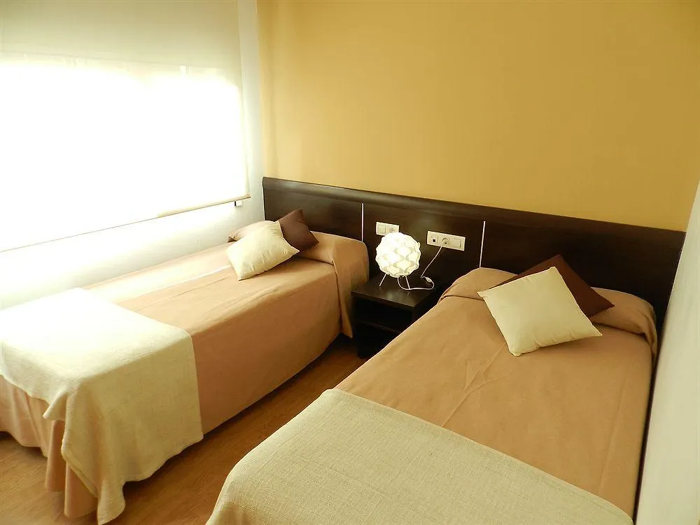 Apartaments Travessera Parc Gueell Barcelona Spain
