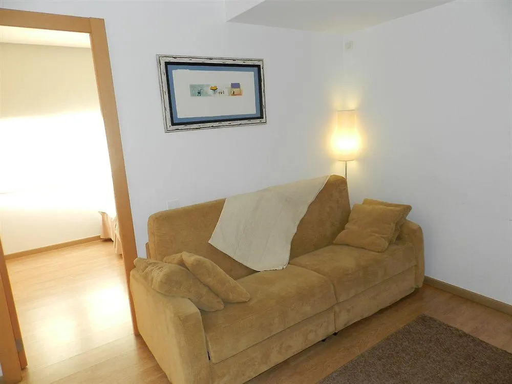 Apartaments Travessera Parc Gueell Barcelona 0*,