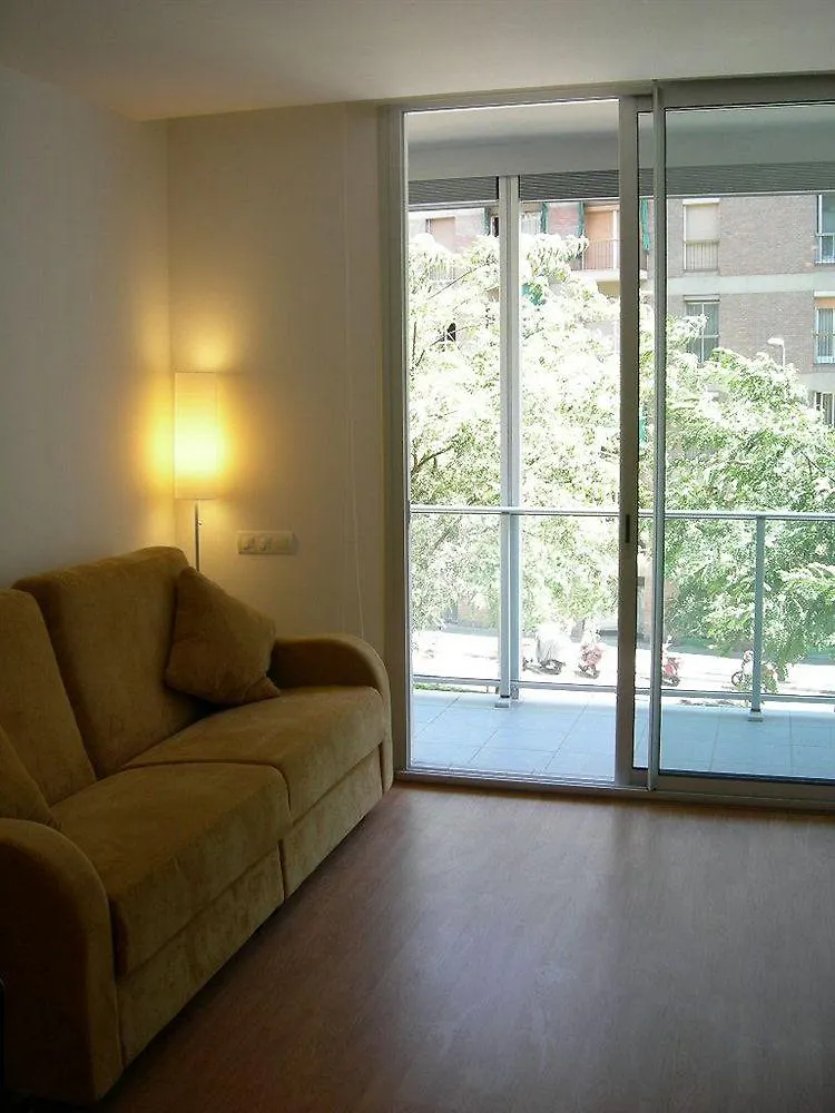 Apartaments Travessera Parc Gueell Barcelona Apartment