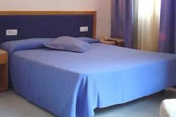 Apartment Apartaments Travessera Parc Gueell Barcelona Spain