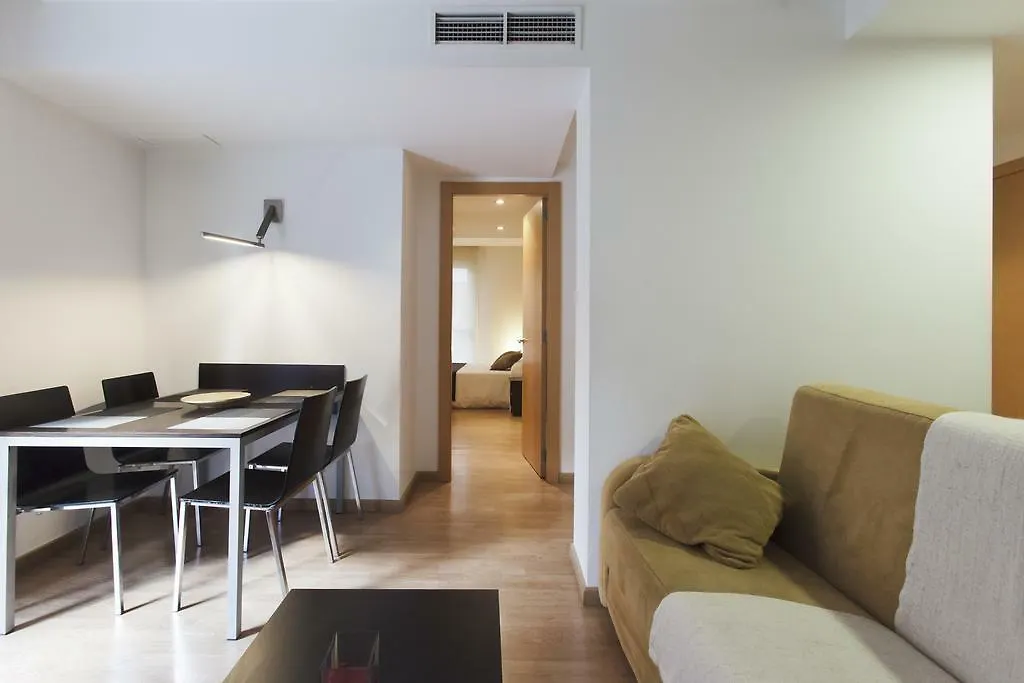 Apartaments Travessera Parc Gueell Barcelona Apartment