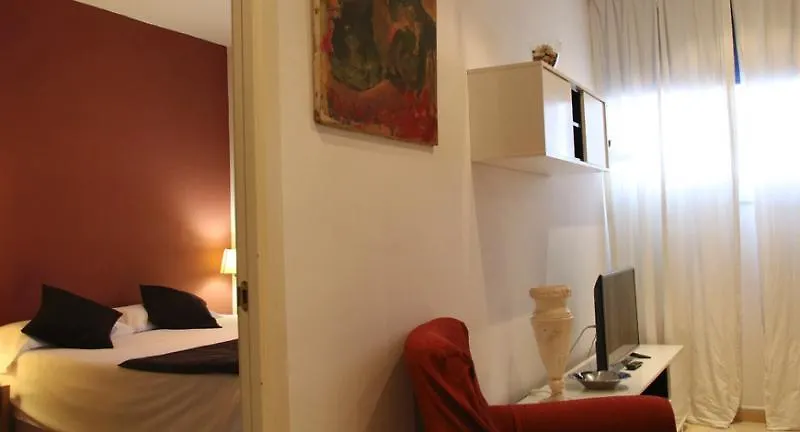 Daire Apartaments Travessera Parc Gueell Barselona İspanya